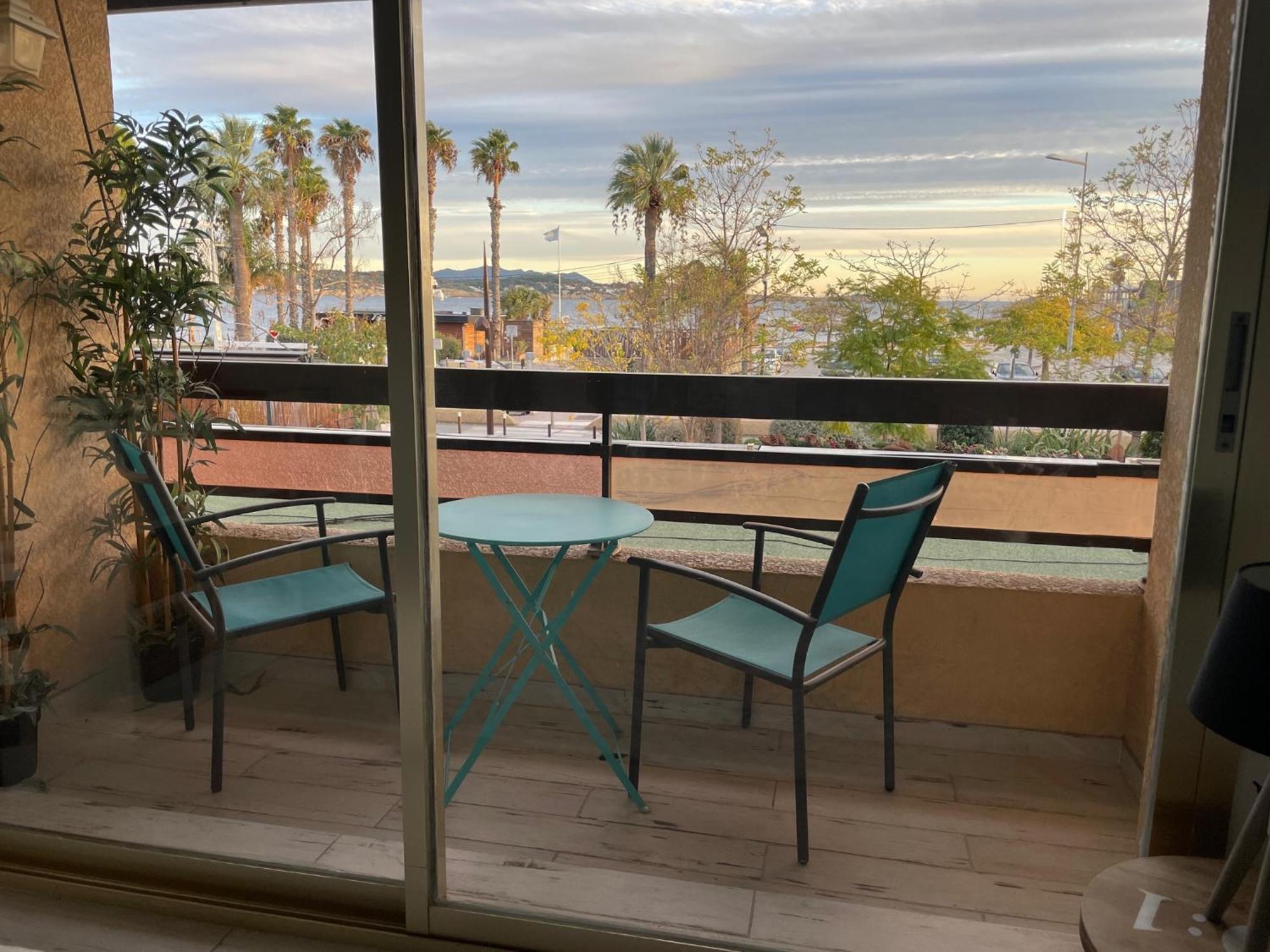 Les Balcons De Bandol Centre Ville Avec Vue Mer Et Face A La Plage Экстерьер фото